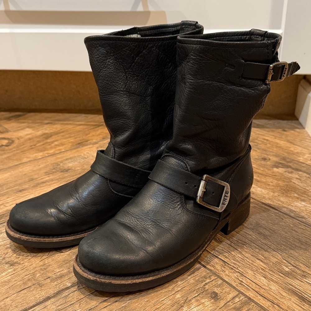 Frye Veronica Short Boots Black Leather Mid Calf Biker Engineer Buckle Size 6.5